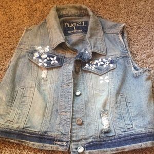 Jean vest with jewels